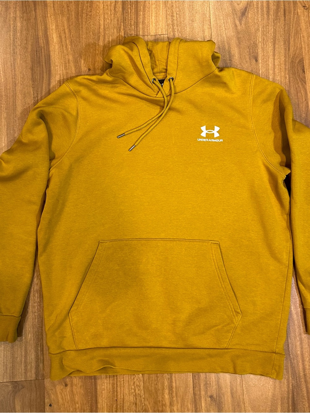 Under Armour UA Men's Medium Yellow Pullover Hoodie Embroidered Logo